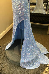 Vaaleansininen yhden olkapään leikattu merenneito pitkä prom-mekko reunalla