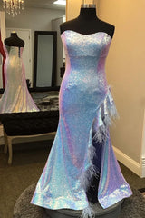 Plus size lichtblauwe sweetheart zeemeermin pailletten lange prom -jurk met veren