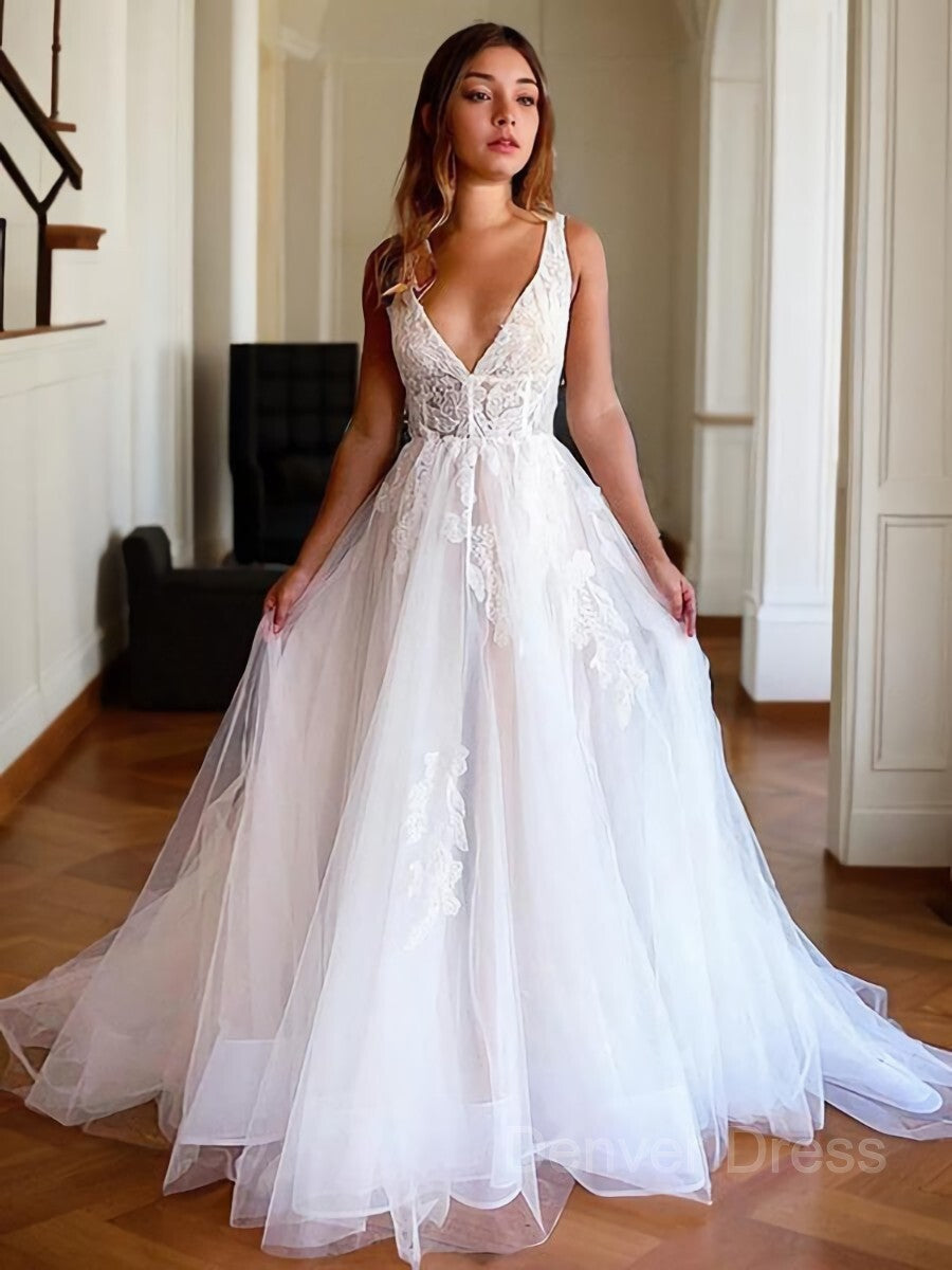 A-Line V-neck Chapel Train Tulle Wedding Dresses For Black girls With Appliques Lace