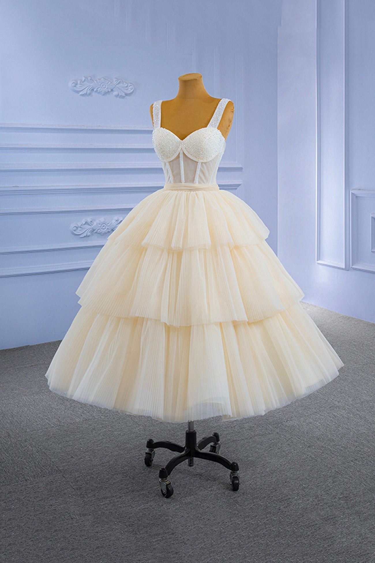 Champagne Tulle Short Prom Dress Outfits For Women with Beaded, A-Line Tea Length Party Dress