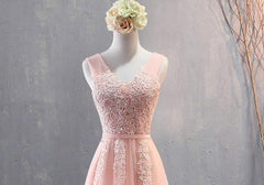 Charming Pearl Pink Tulle Simple Party Dress Outfits For Women with Lace, V-neckline Long Formal Dress