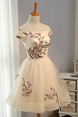 Cute Champagne Off Shoulder Knee Length Prom Dress Outfits For Women , Lovely Formal Dress