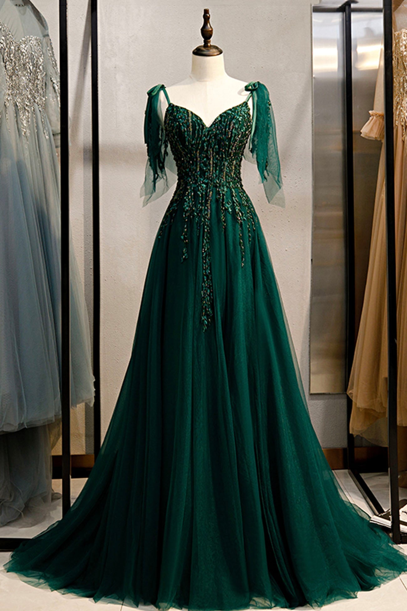 Green V-Neck Lace Long Prom Dress Outfits For Girls, A-Line Spaghetti Straps Evening Dress