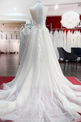Long A-line Tulle Sleevless Ruffles Jewel Wedding Dress Outfits For Women With Lace Appliques