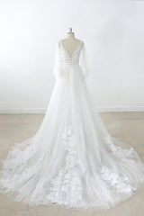Long A-line V-neck Appliques Lace Tulle Backless Wedding Dress Outfits For Women with Sleeves