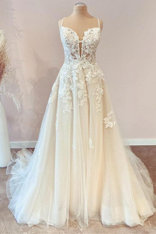 Modest Long A-line Spaghetti Straps Tulle Wedding Dress Outfits For Women with Appliques Lace