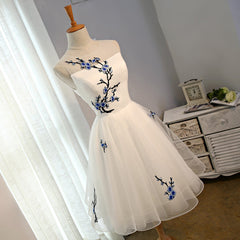 White Tulle Lovely Graduation Dress Outfits For Women , Cute Knee Length Party Dress